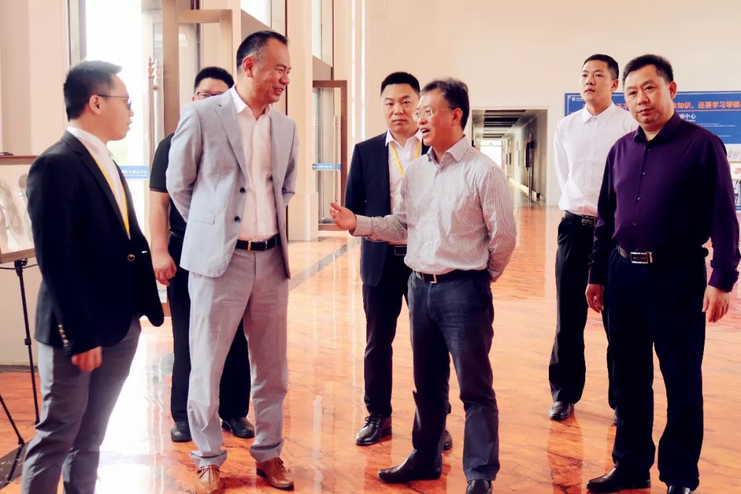 重大喜讯:渝东南清央美术生源基地签约仪式在我校举行 重大喜讯:渝东南清央美术生源基地签约仪式在我校举行