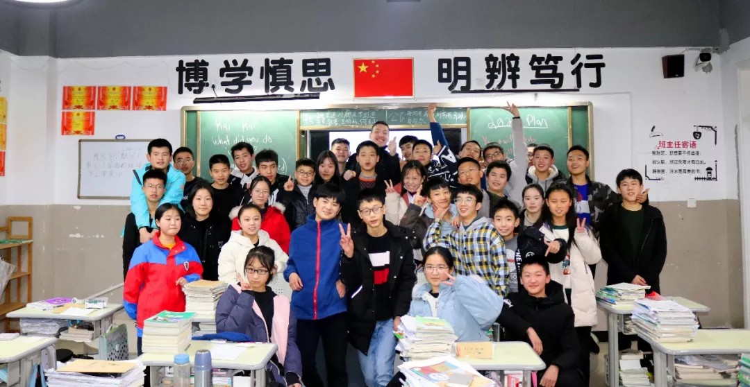 重外外教进课堂 原汁原味学英语 | 记重外外教送课进国维 重外外教进课堂 原汁原味学英语 | 记重外外教送课进国维
