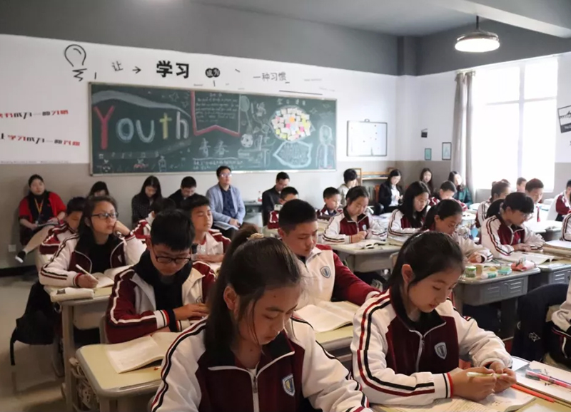 国维重磅!|专家助力:黔江区教科所集体视导我校教育教学 国维重磅!|专家助力:黔江区教科所集体视导我校教育教学