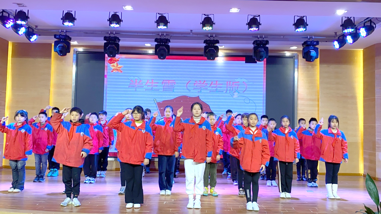 三月春风润童心 雷锋精神伴我行