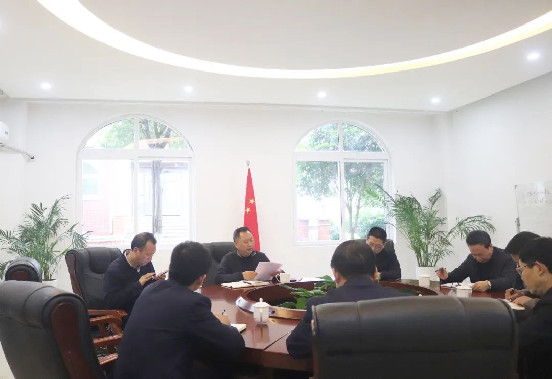 领导关怀丨区教委领导莅临我校调研指导高三复习备考工作