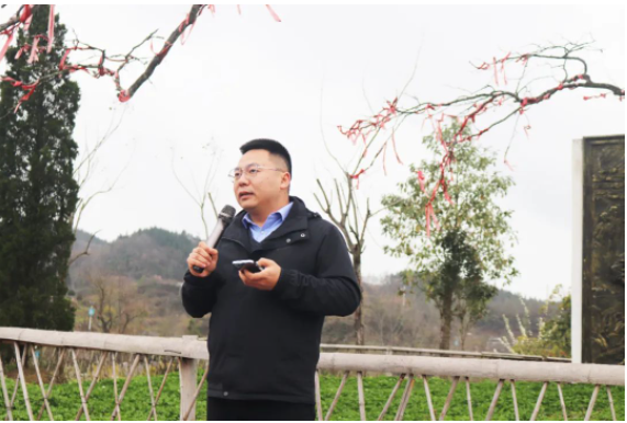 远足研学丨手拉手“丈量”武陵山·心连心重走“红军路” 远足研学丨手拉手“丈量”武陵山·心连心重走“红军路”
