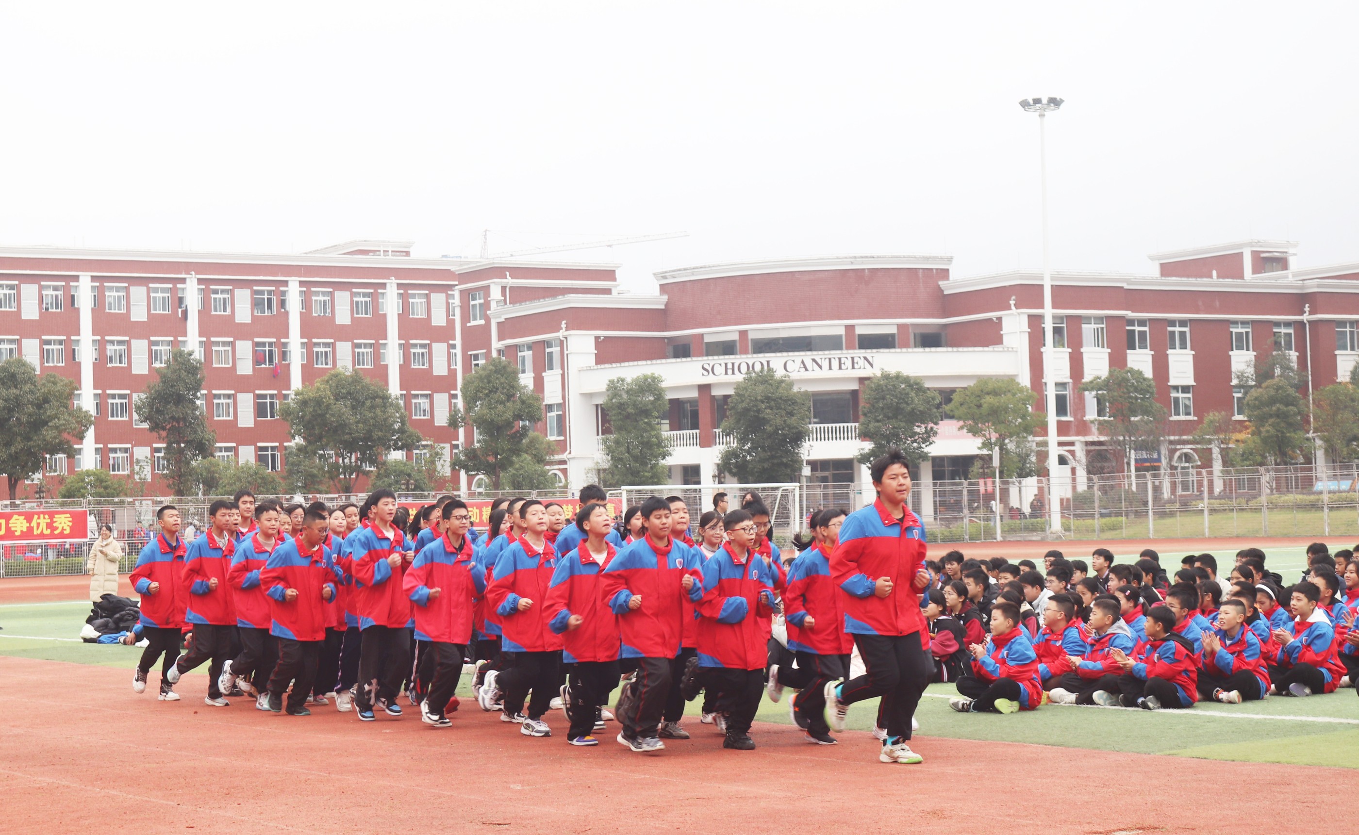品质初中 | 激情跑操 以奔跑之姿激扬青春